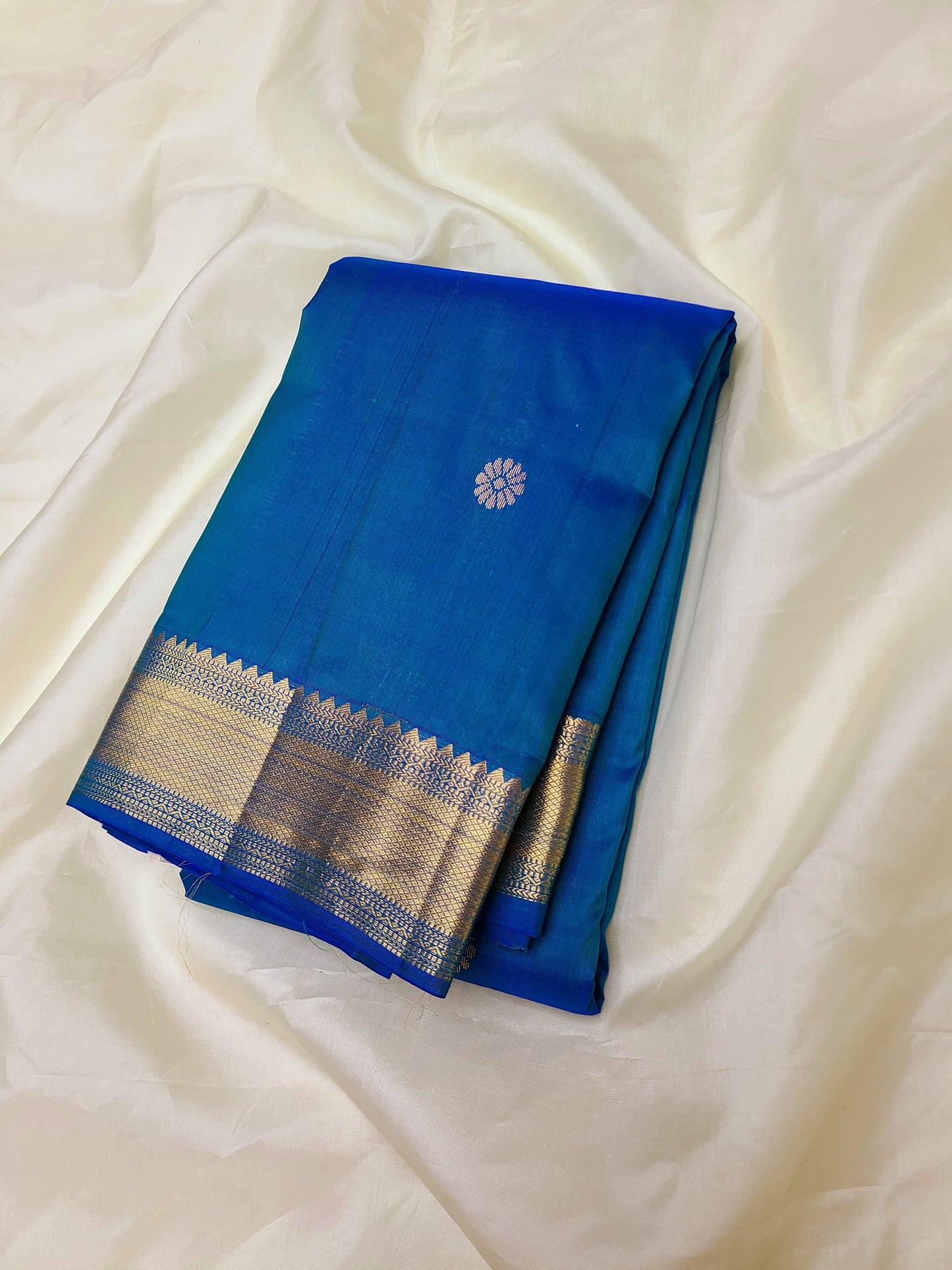 Kintu | kanjeevaram saree