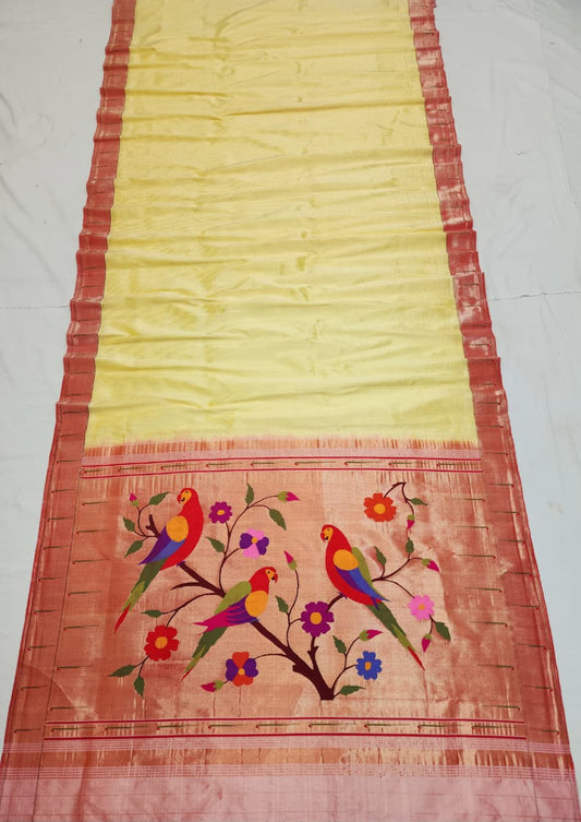 Prishi |  Muniya Paithani Saree