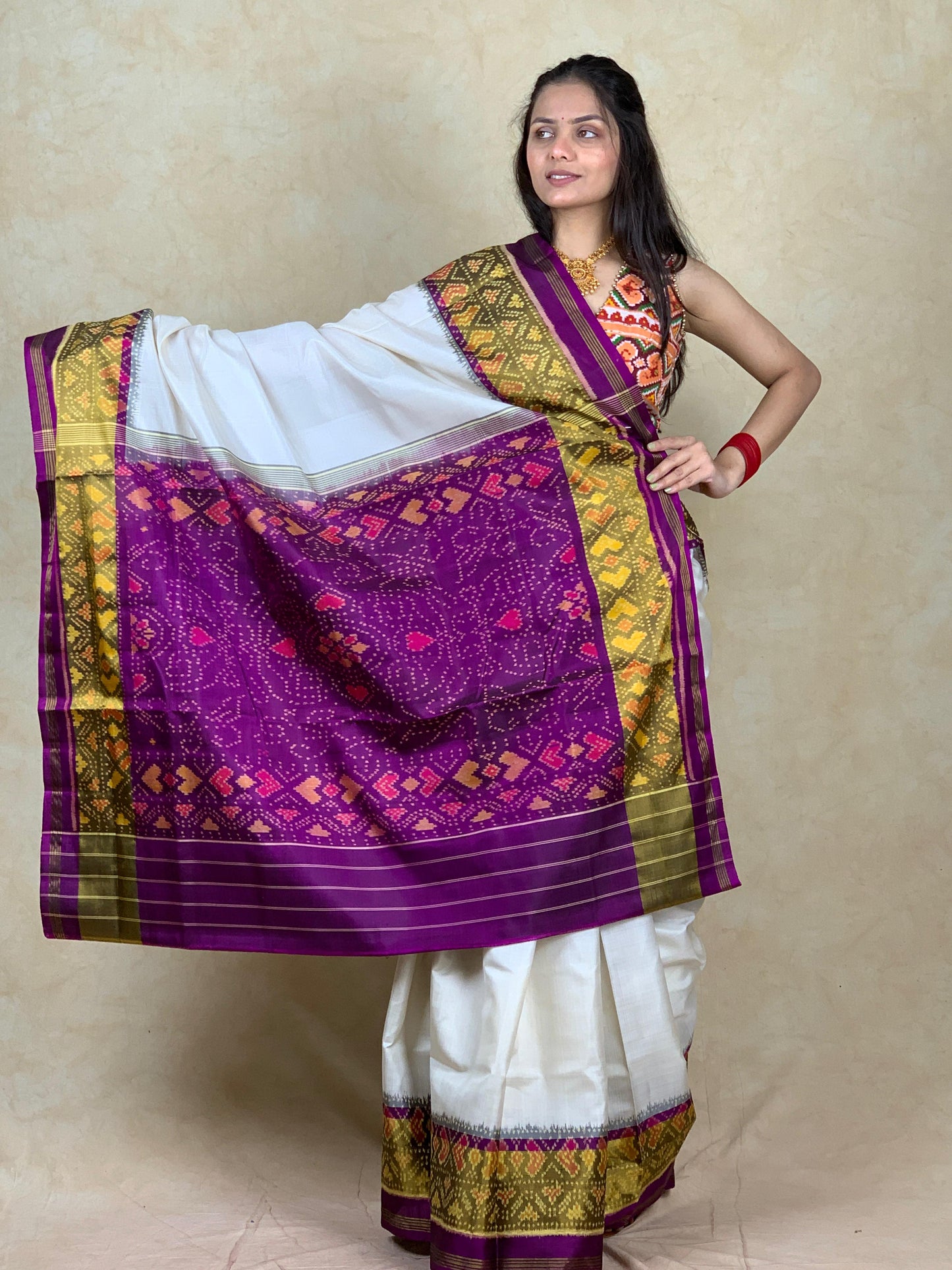 Alisa | Single Ikat Patola saree