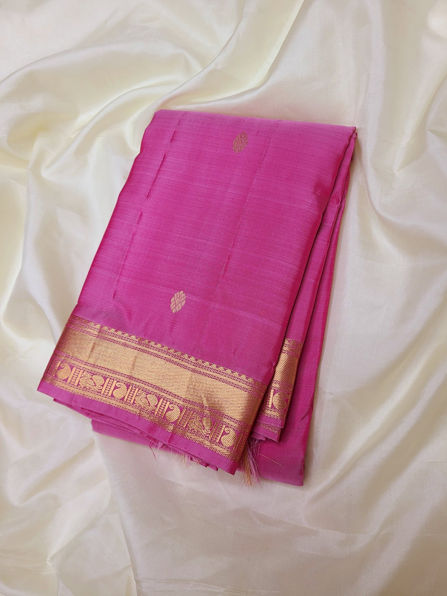 Kinjalika | kanjeevaram saree