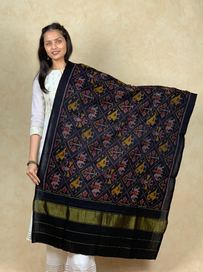 Leesha | patola shawl