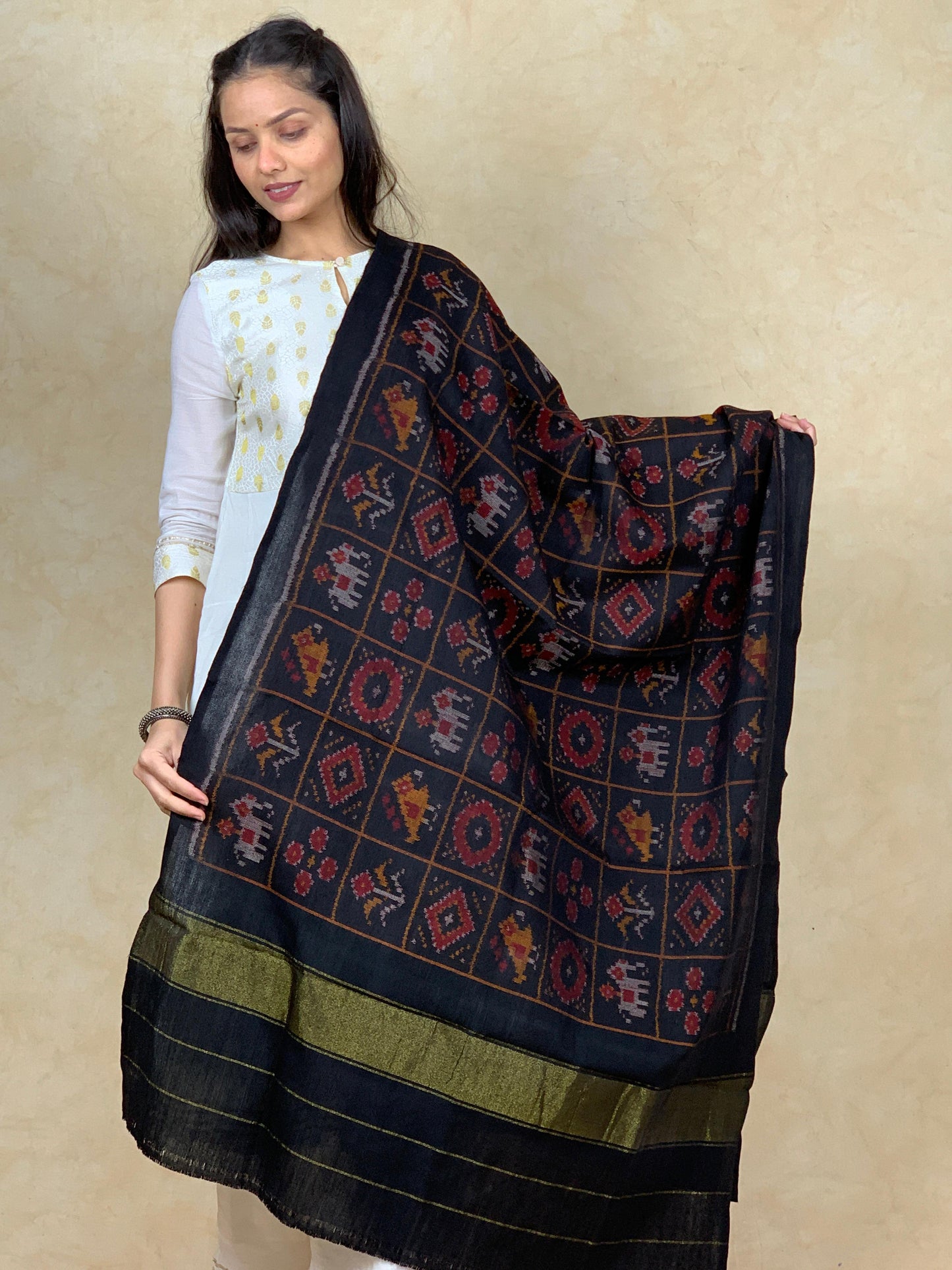 Vinaya | patola shawl