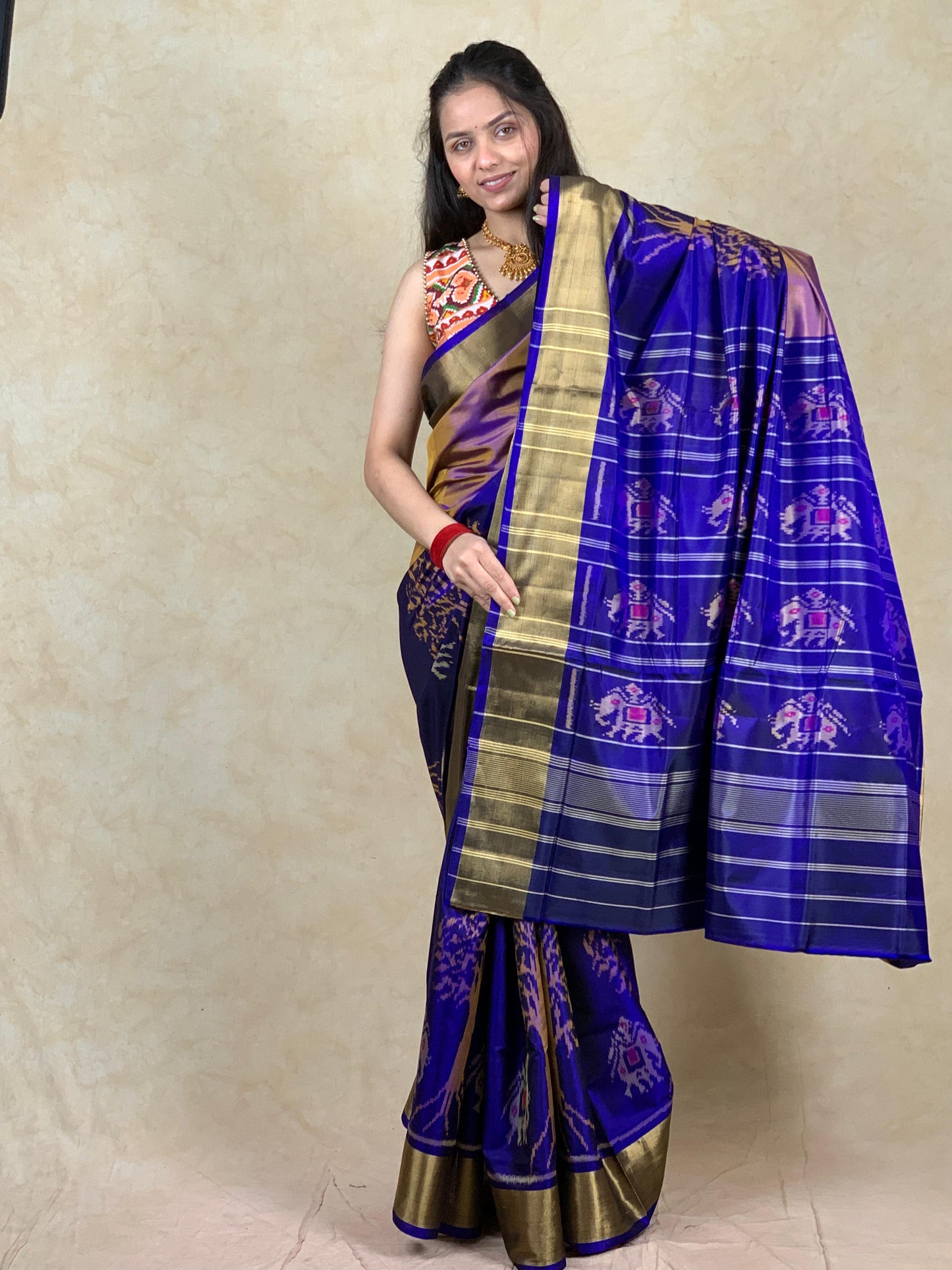 Purvi | Single Ikat Patola saree