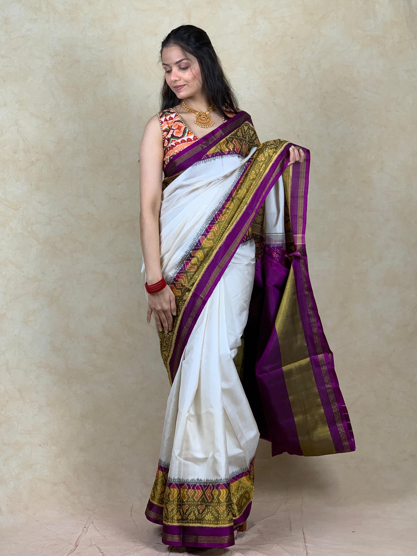 Alisa | Single Ikat Patola saree