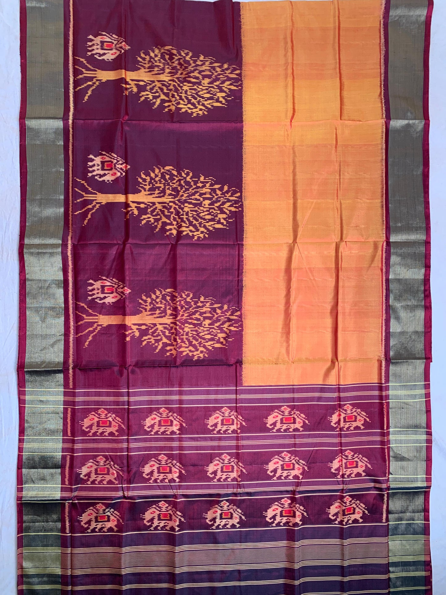 Ishia | Single Ikat Patola saree