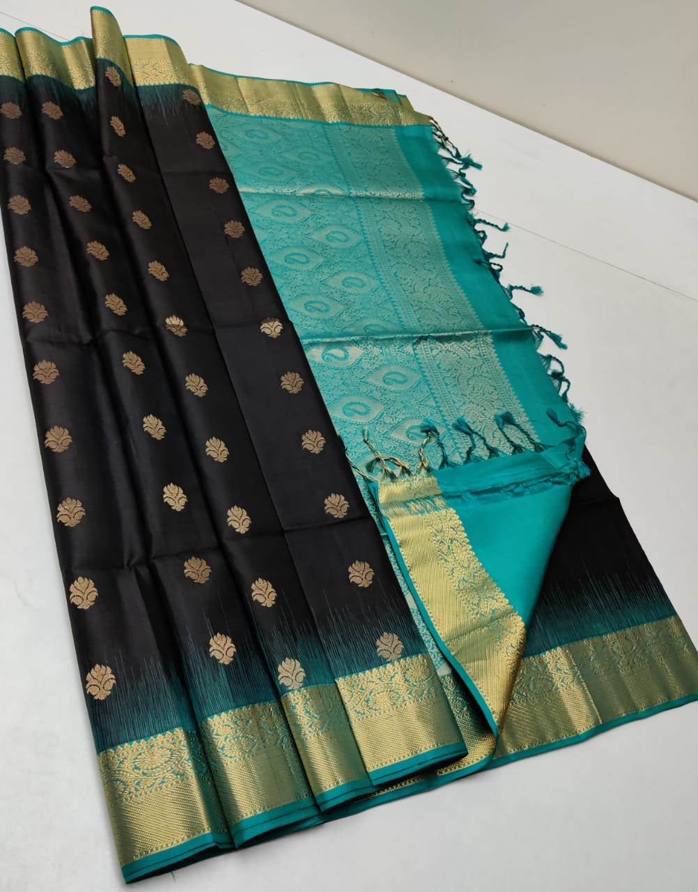 Soft Silk Butti Kanjivaram