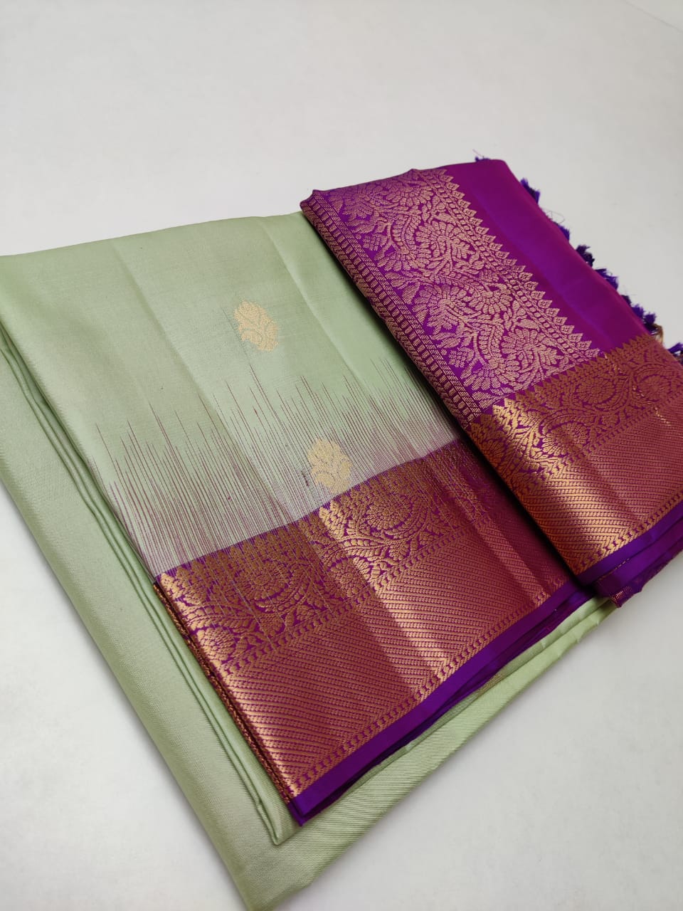 Soft Silk Butti Kanjivaram