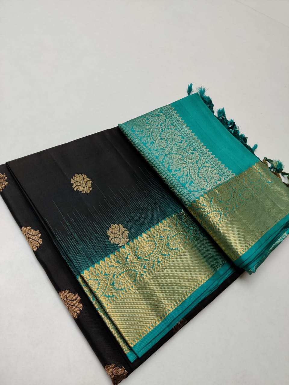 Soft Silk Butti Kanjivaram