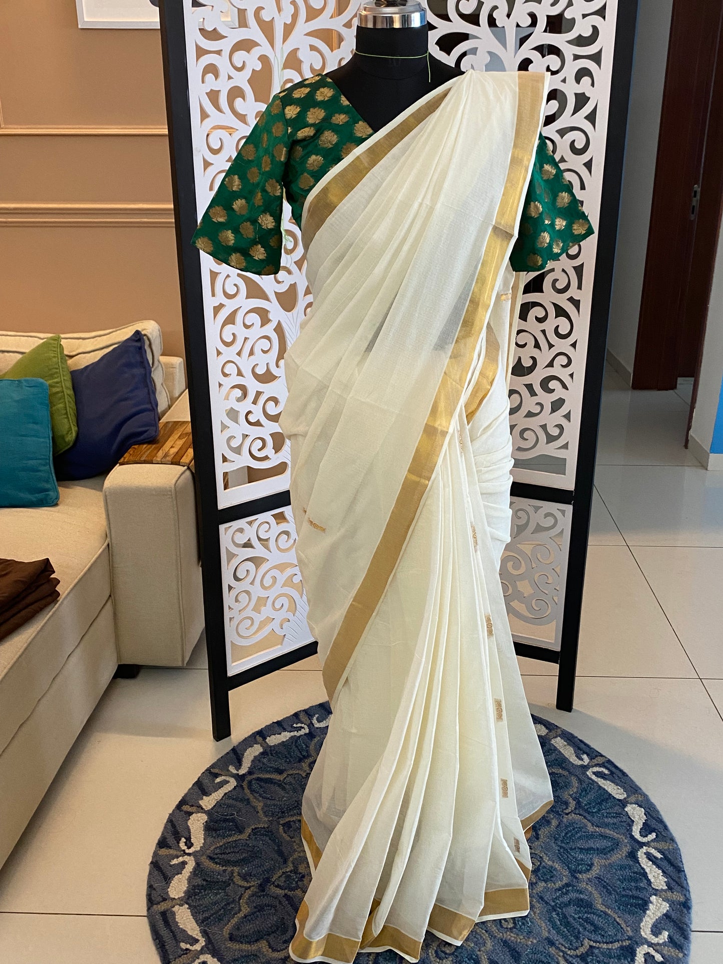 Kasavu saree